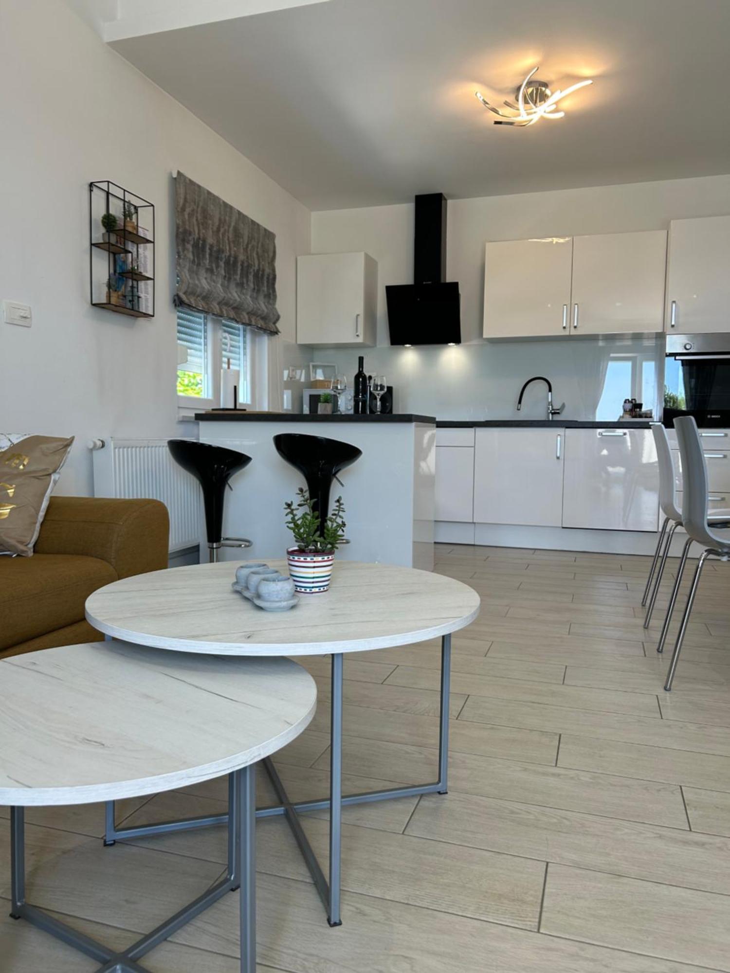 Apartman Mili Baška Voda Kültér fotó