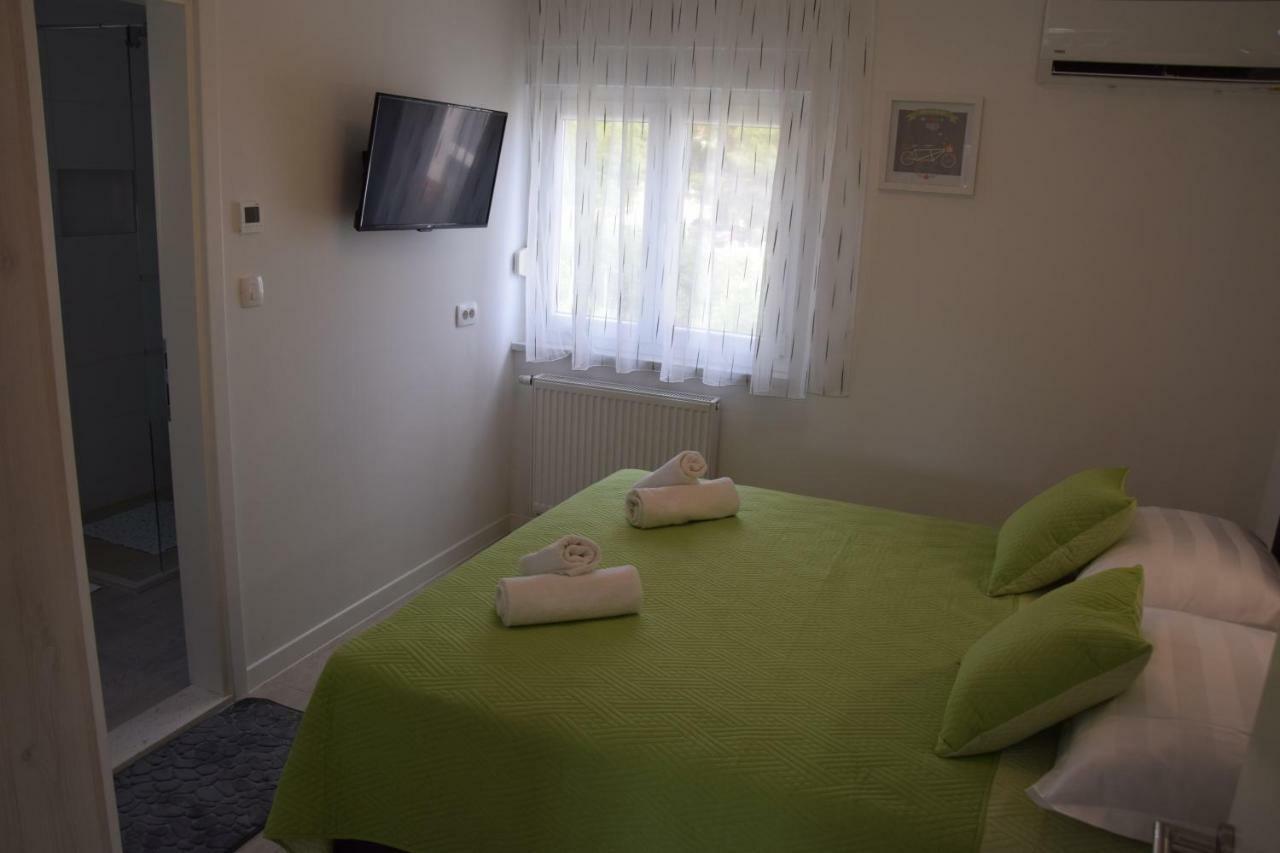 Apartman Mili Baška Voda Kültér fotó