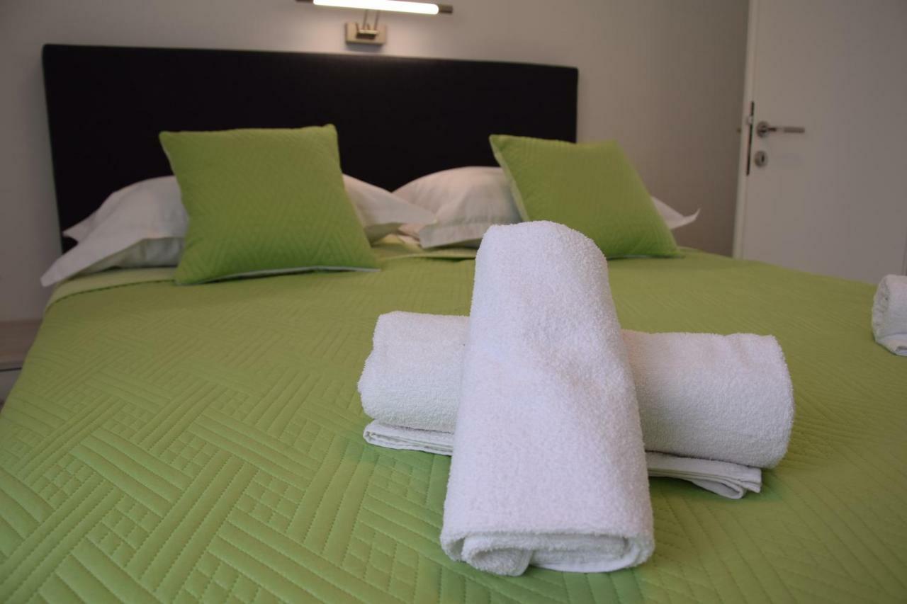 Apartman Mili Baška Voda Kültér fotó